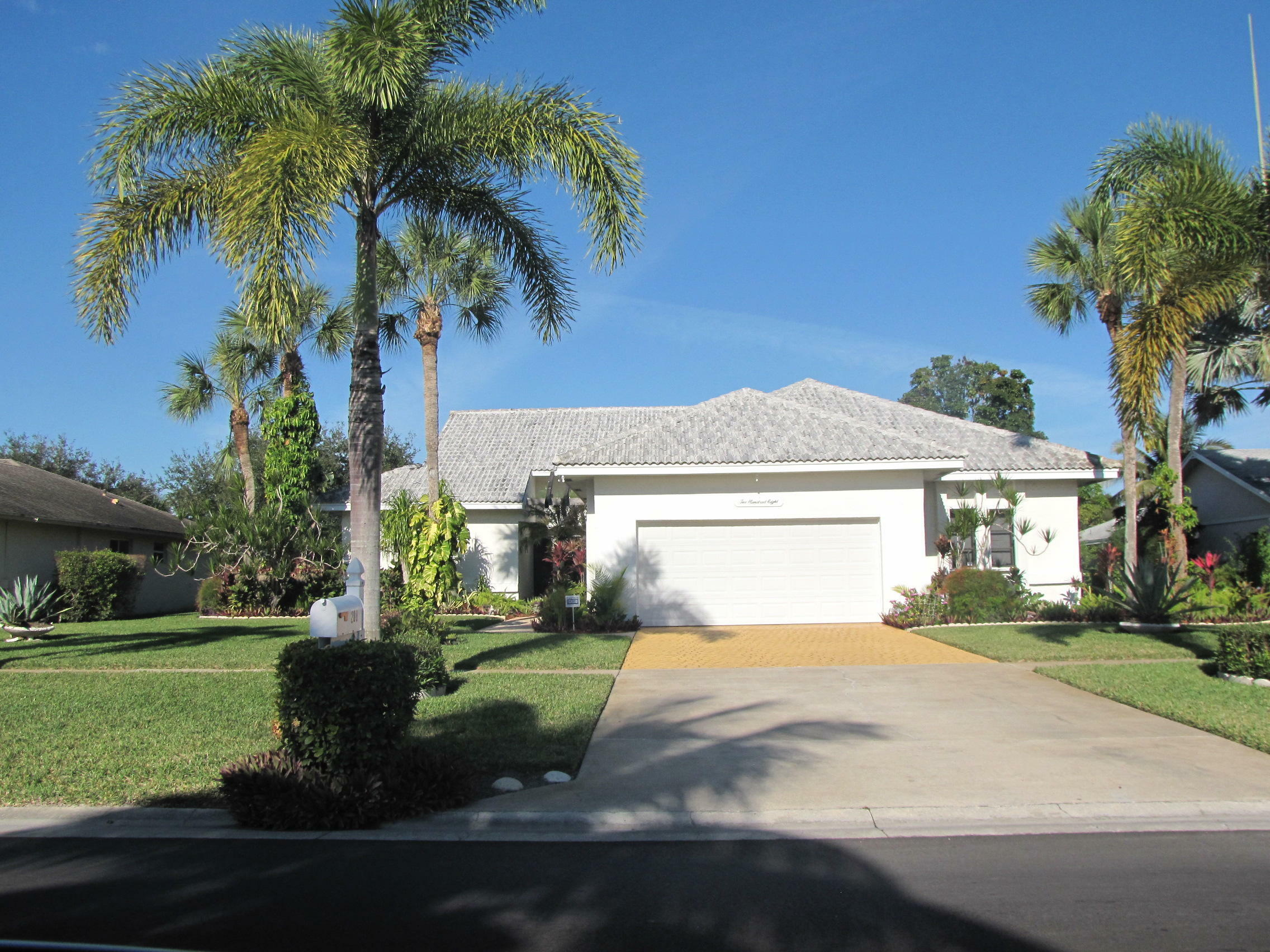 Property Photo: 208 Ponce De Leon Street FL 33411