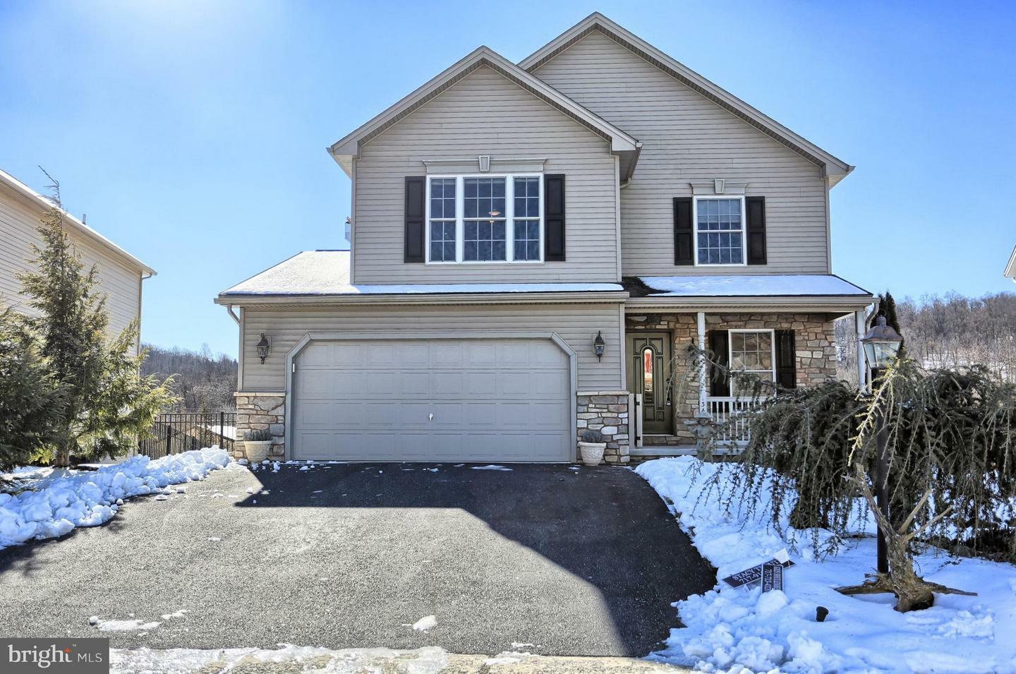 Property Photo:  134 Lakeside Drive  PA 17339 