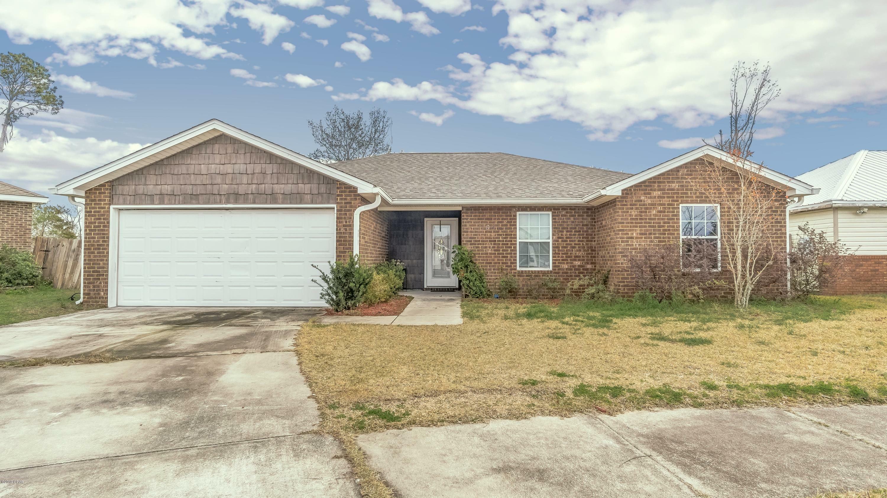 Property Photo: 1105 N Haven Circle FL 32444