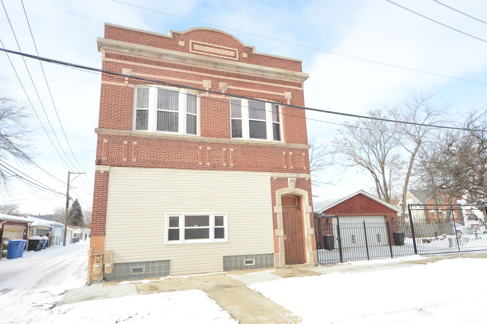 Property Photo: 916 North Kildare Avenue 1 IL 60651