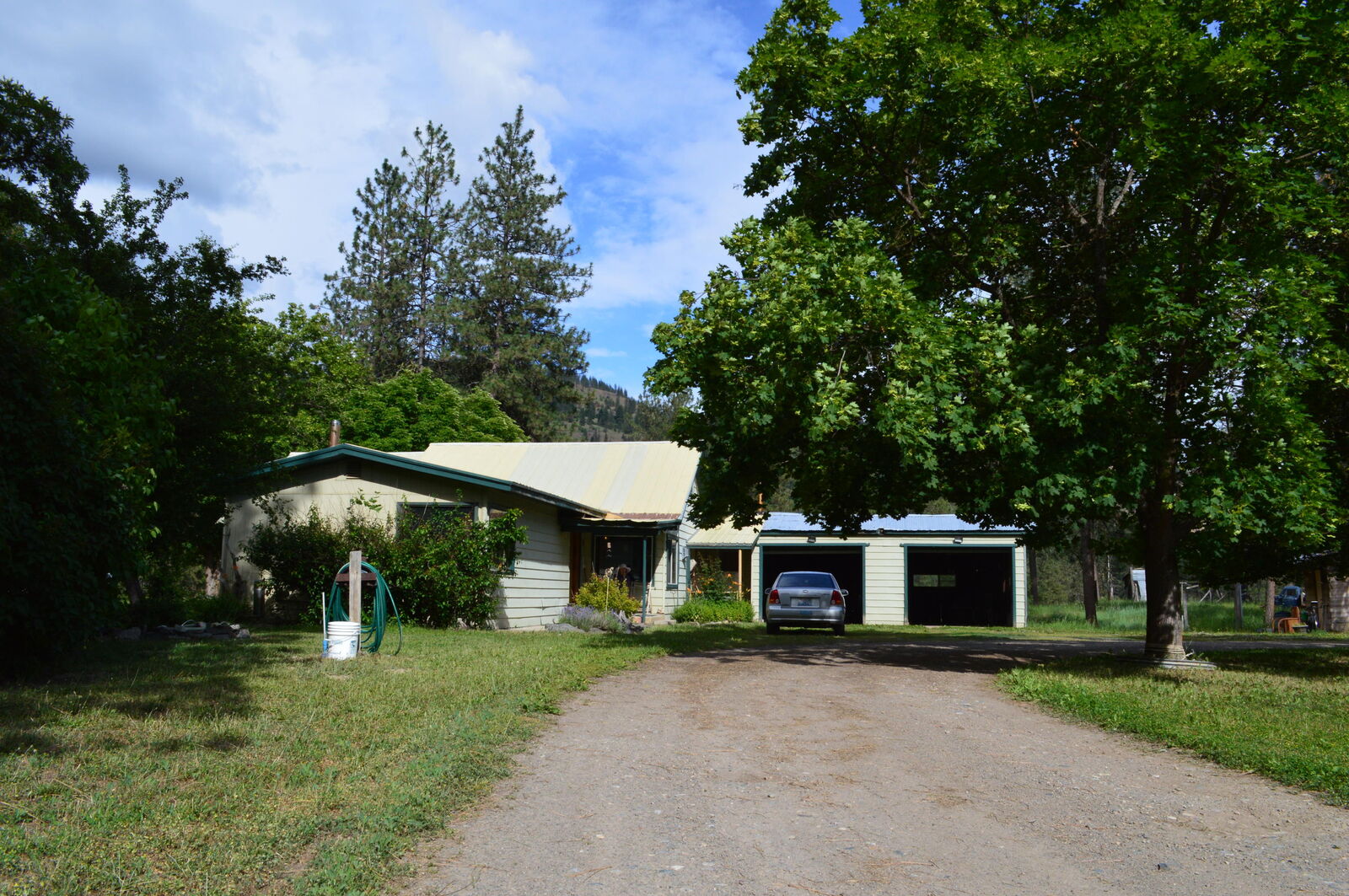 Property Photo:  24840 US-395  WA 99141 