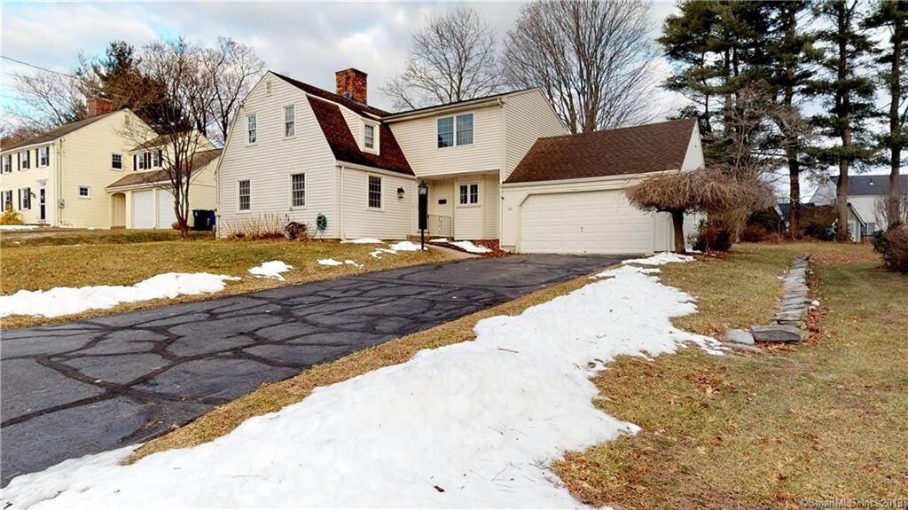 Property Photo: 16 Northfield CT 06107