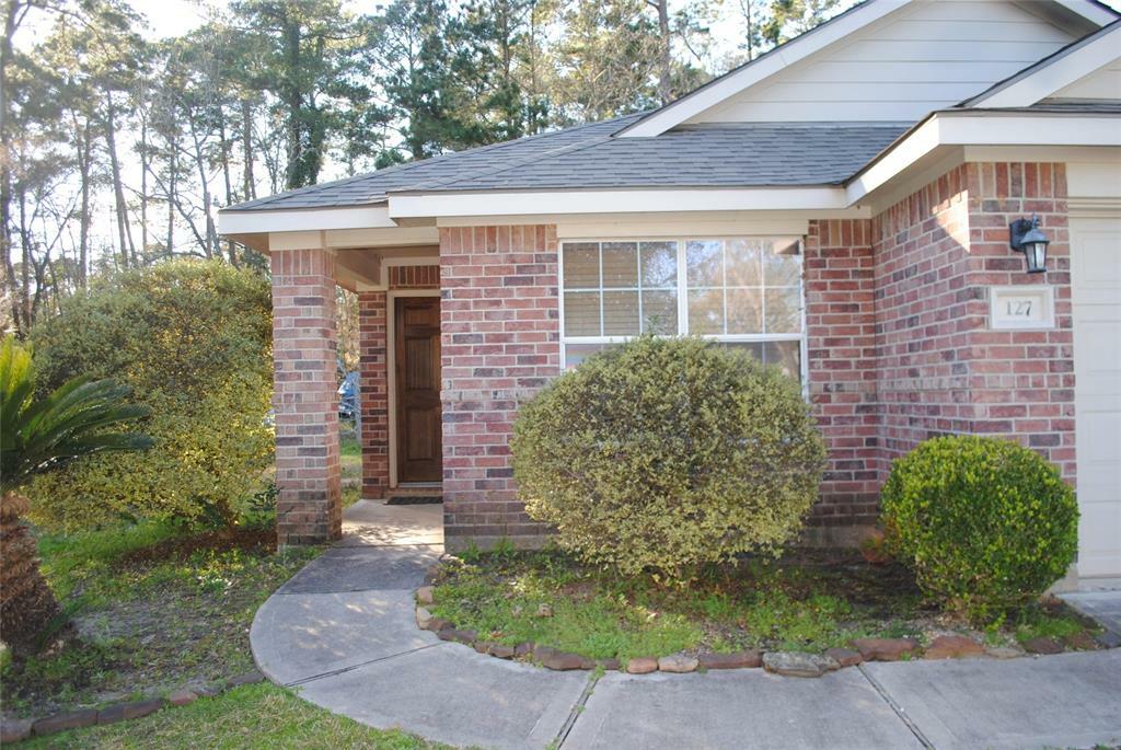 Property Photo:  127 Clear Water Street  TX 77356 