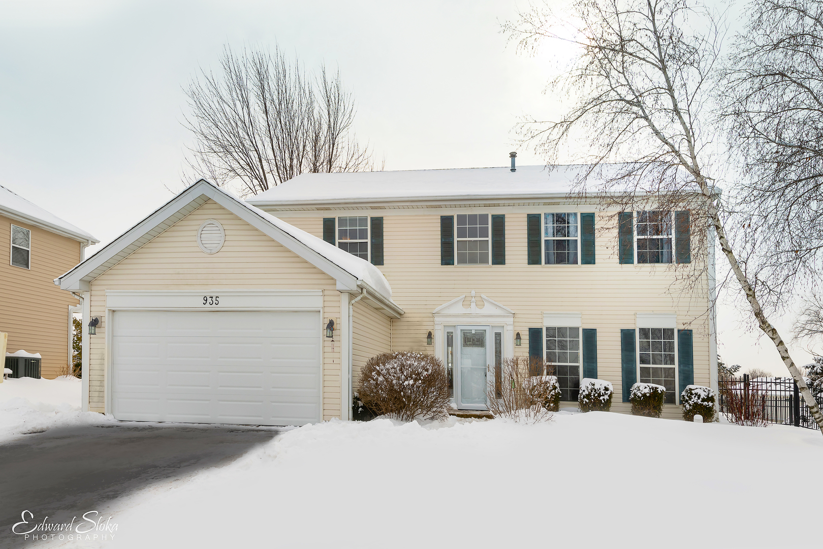 Property Photo: 935 Village Road IL 60014