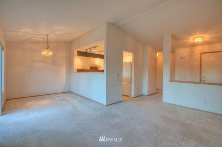Property Photo: 15150 140th Way SE T-305 WA 98058