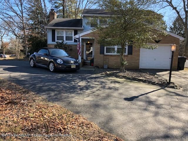 Property Photo:  58 Oak Ridge Parkway  NJ 08755 