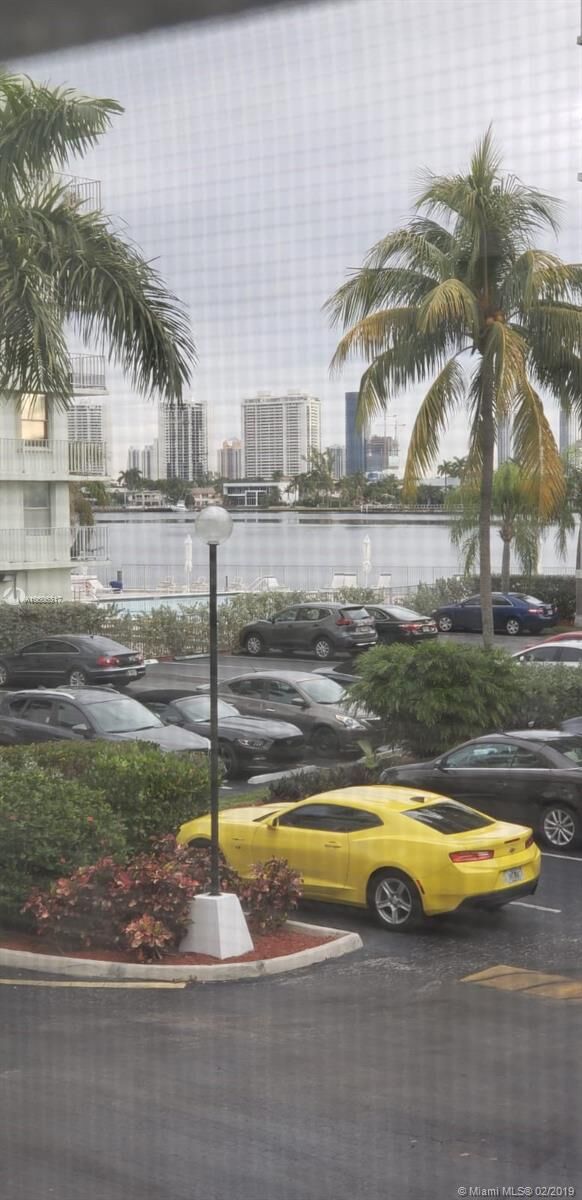 Property Photo:  16565 NE 26th Ave 2I  FL 33160 