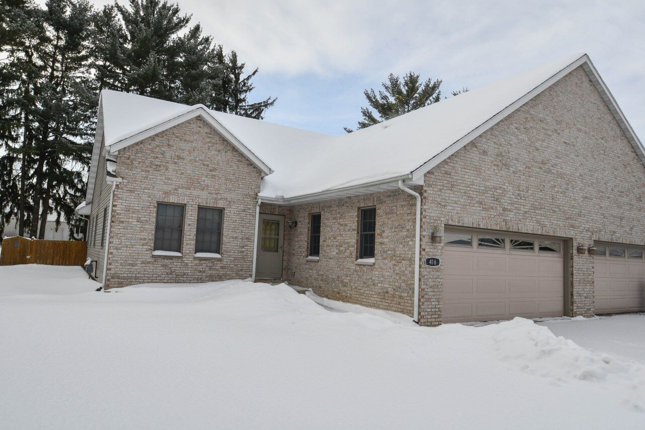 Property Photo:  416 Blue Jay Way  WI 53523 