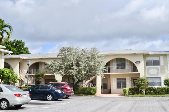 Property Photo: 13755 Flora Place FL 33484