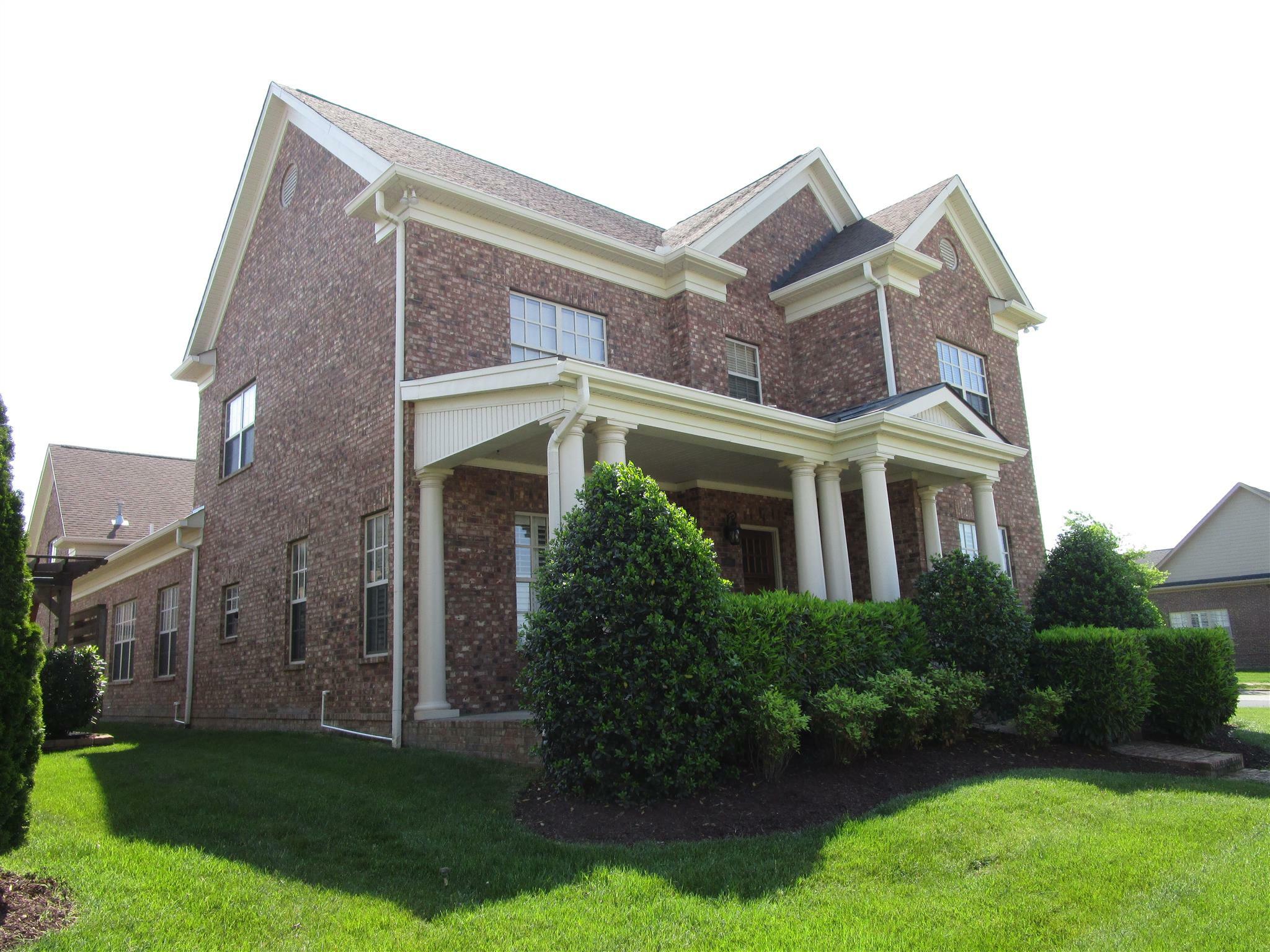 Property Photo: 1095 McMahan Dr N TN 37066
