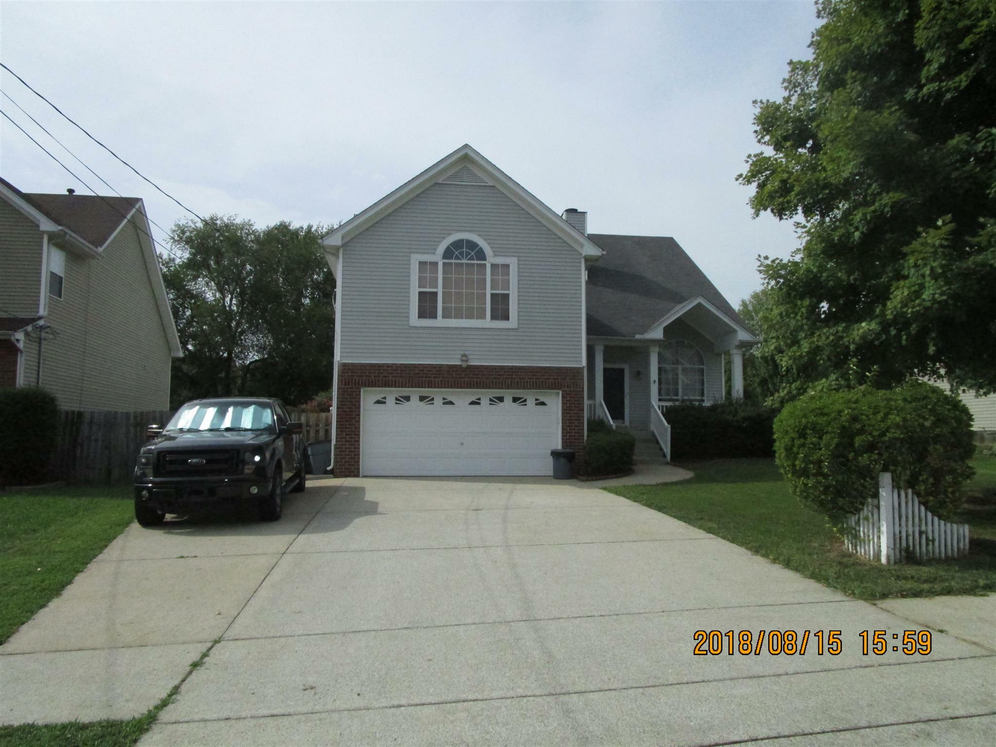 Property Photo:  122 Deer Ridge Ln  TN 37075 