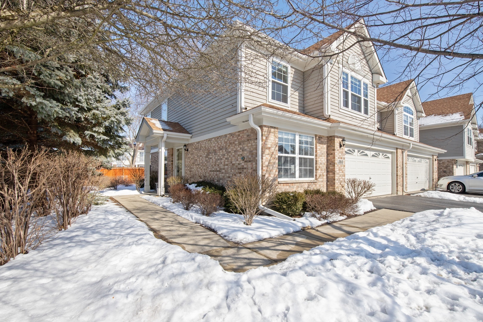 Property Photo: 393 Bloomfield Court IL 60061