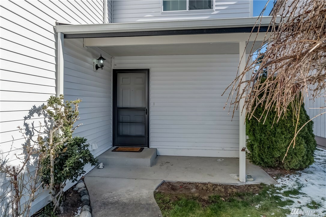 Property Photo:  2842 2844 Undine St  WA 98226 