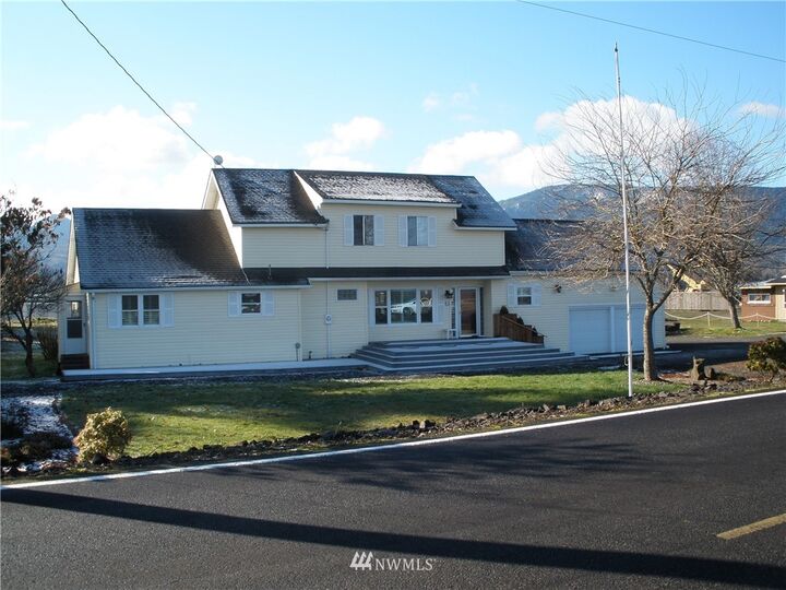 92 E Sunny Sands Road  Cathlamet WA 98612 photo