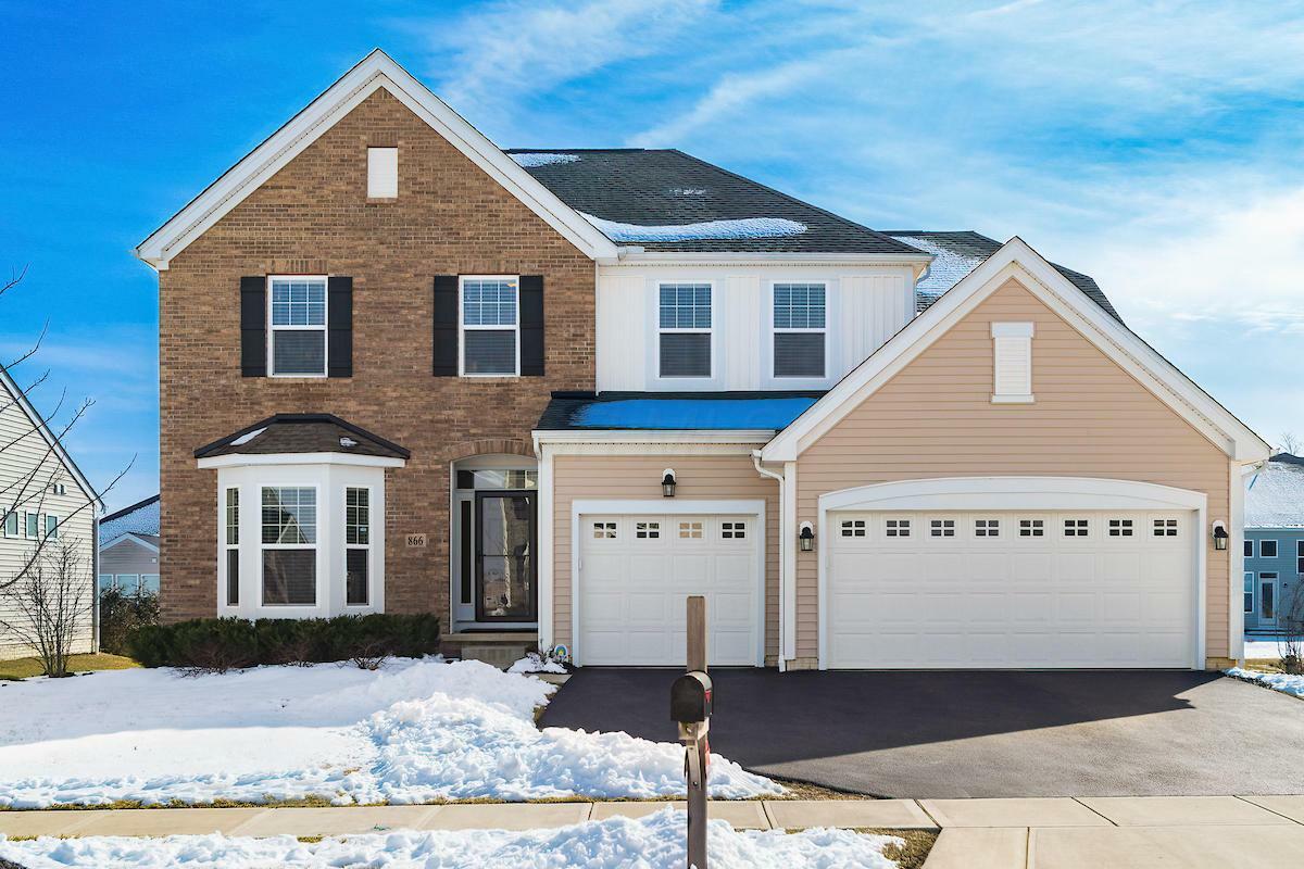Property Photo: 866 Arabian Circle OH 43040