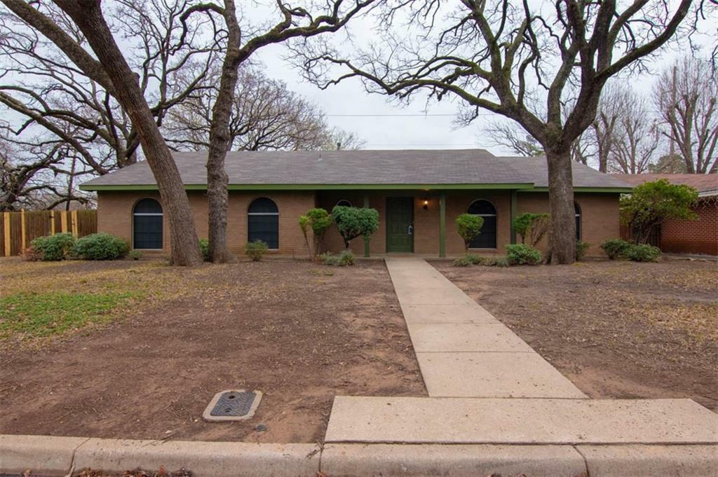 Property Photo: 523 Buffalo Drive TX 76013