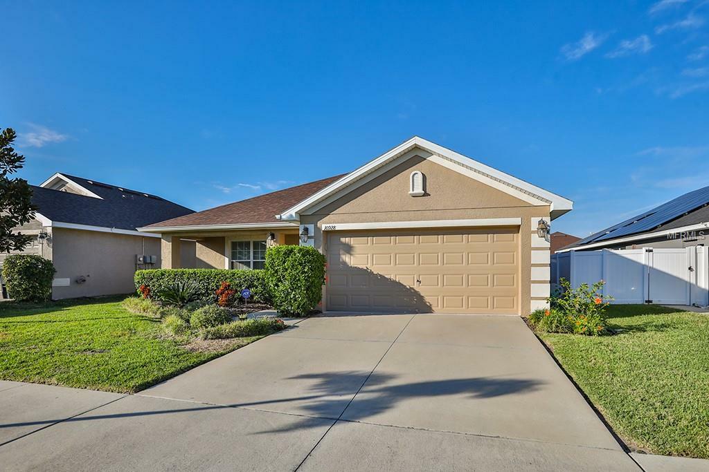 Property Photo:  10928 Standing Stone Drive  FL 33598 