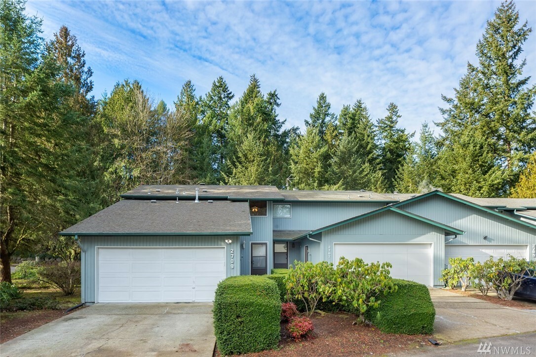 Property Photo: 2709 Fir St SE WA 98092