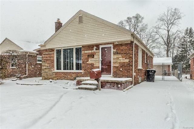 Property Photo:  8914 Carter Avenue  MI 48101 