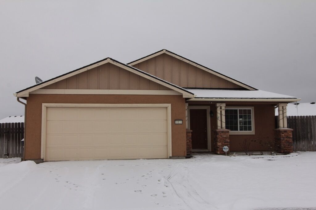 Property Photo: 10116 W Gabi Ct WA 99004