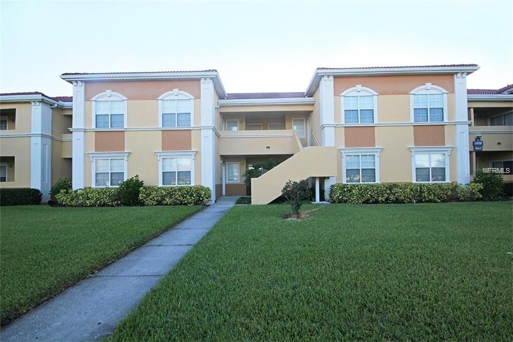 Property Photo:  1050 Villagio Circle 203  FL 34237 