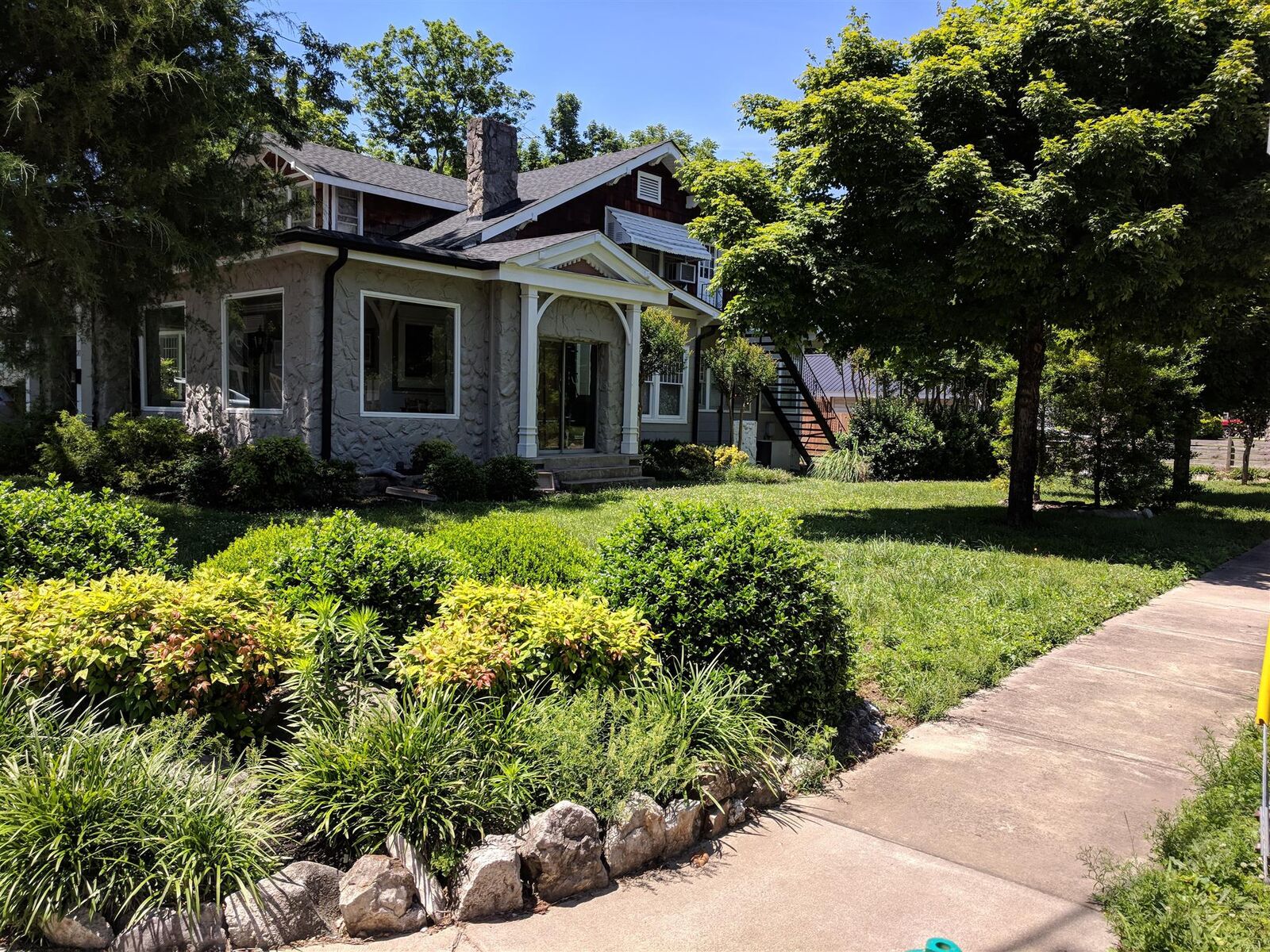 Property Photo: 243 E Spring St TN 37087