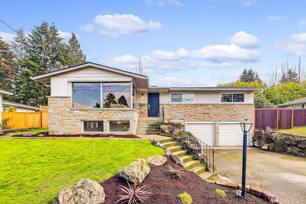 Property Photo:  17836 3rd Ave SW  WA 98166 