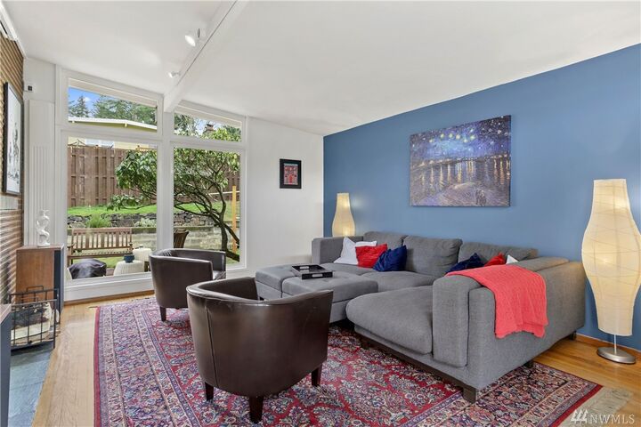 Property Photo: 16226 SE 8th St WA 98008
