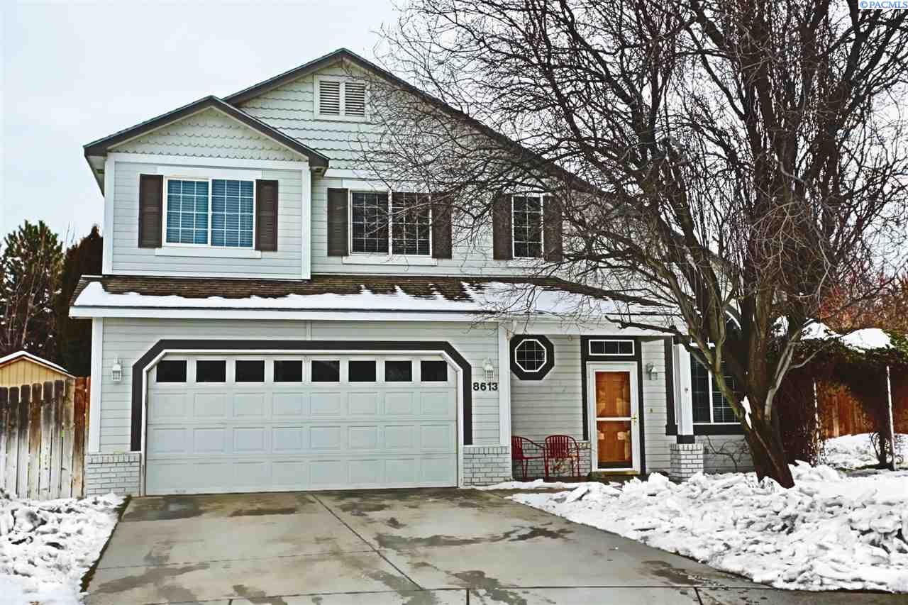 Property Photo: 8613 W Klamath Ave WA 99336