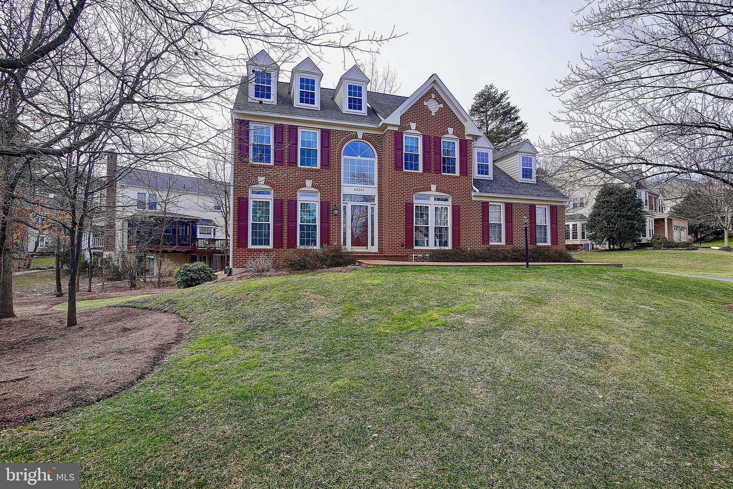 Property Photo:  43267 Watershed Court  VA 20147 