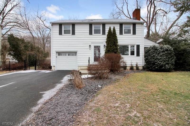 Property Photo:  1 Hughes Pl  NJ 07901 