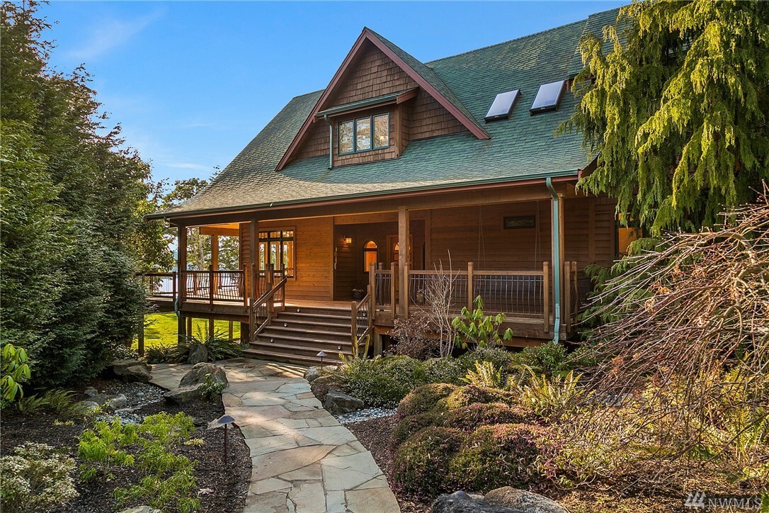 Property Photo:  3600 Holmes View Dr  WA 98260 