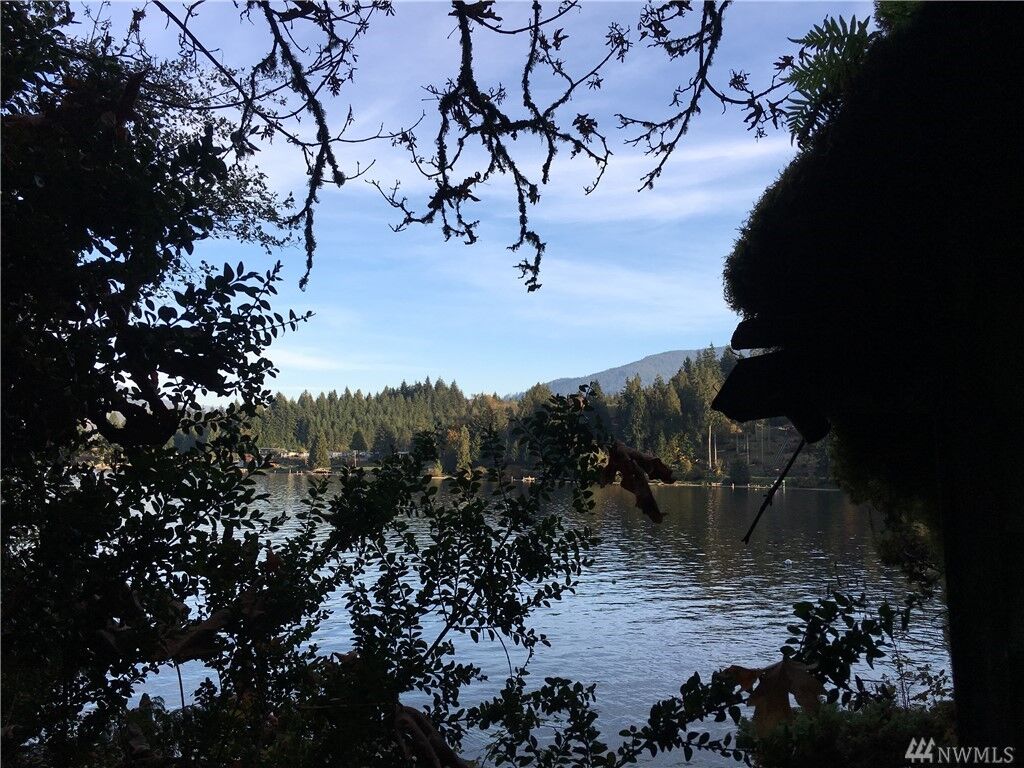 Property Photo: 1090 Lake Whatcom Blvd WA 98284