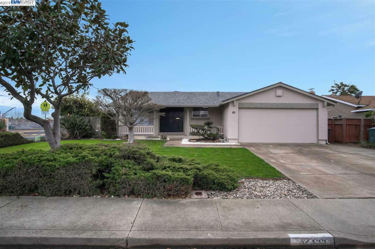 Property Photo:  32399 Sheffield Ln  CA 94587 