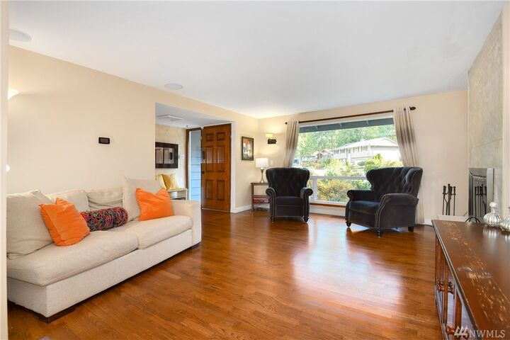 Property Photo:  12006 NE 67th Street  WA 98033 