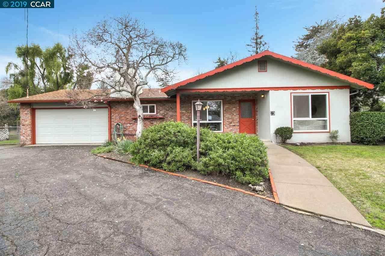Property Photo: 23 Foss Ct CA 94597