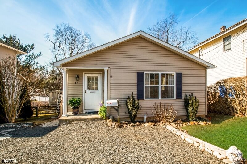Property Photo:  39 Center St  NJ 07924 