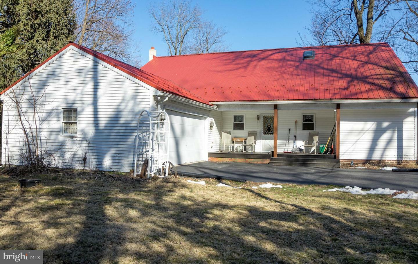 Property Photo: 1312 Shore Lane PA 17368
