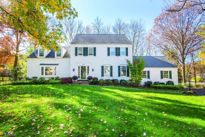 Property Photo:  11 Brentwood Rd  NJ 07928 