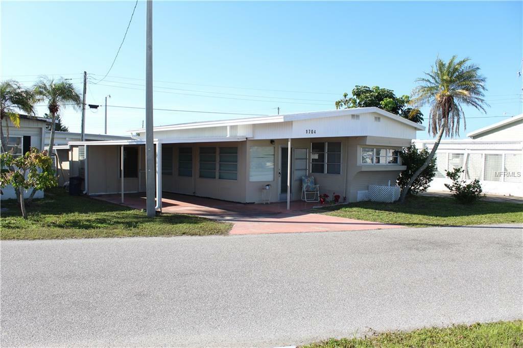 Property Photo:  1704 Indiana Avenue  FL 34207 