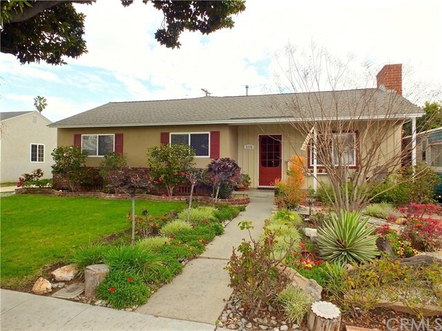 Property Photo: 2270 Senasac Avenue CA 90815