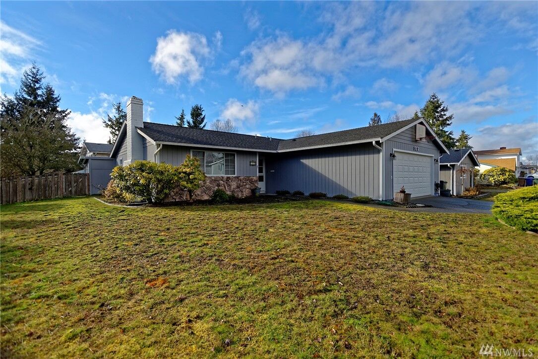 Property Photo:  902 N Winnifred St  WA 98406 