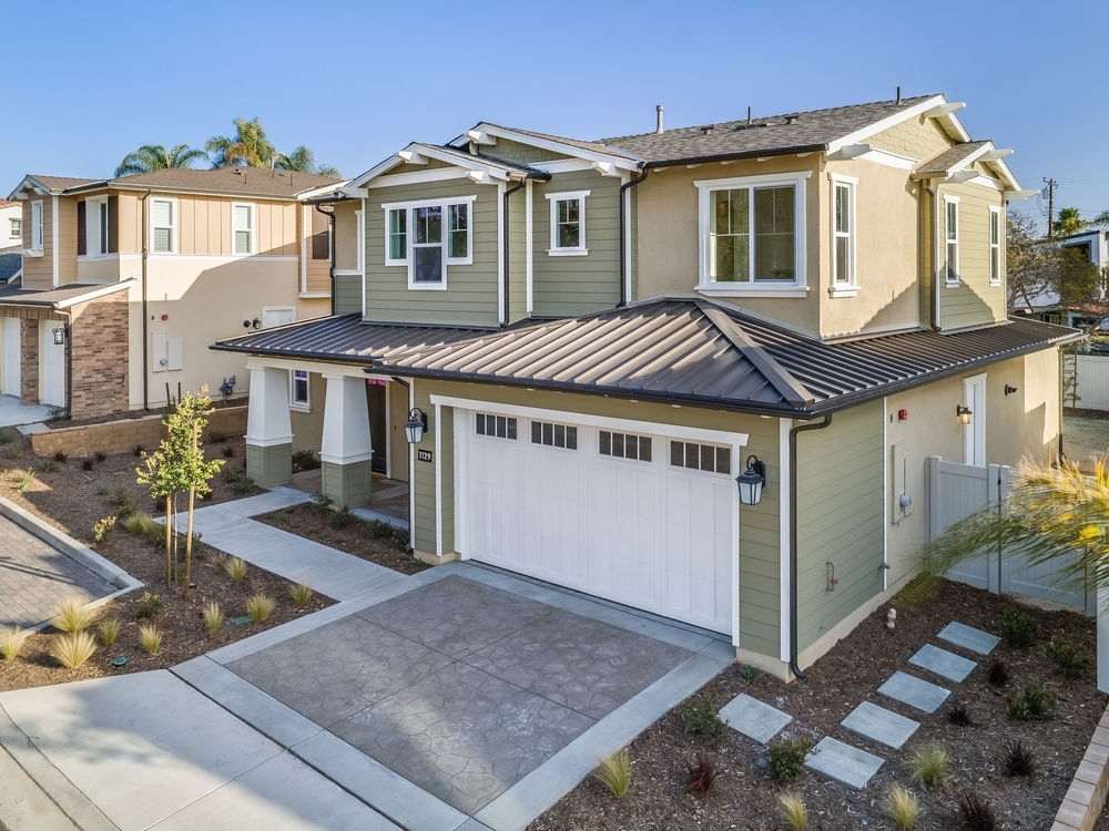 Property Photo:  1129 Laurel Cove Ln  CA 92024 