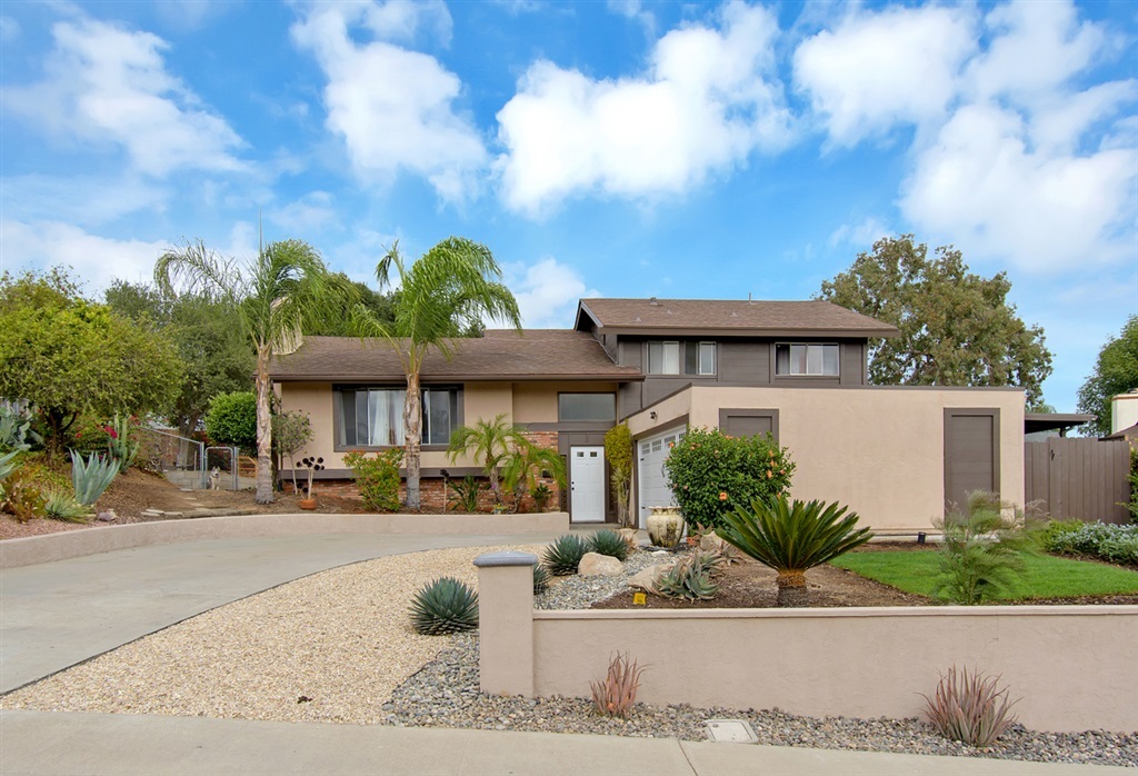 Property Photo:  12815 Iola Way  CA 92064 