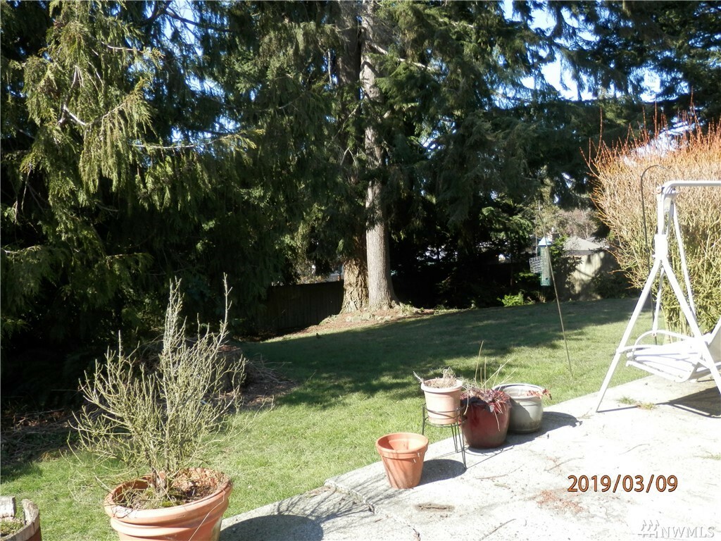 Property Photo:  17726 65 Place W  WA 98037 