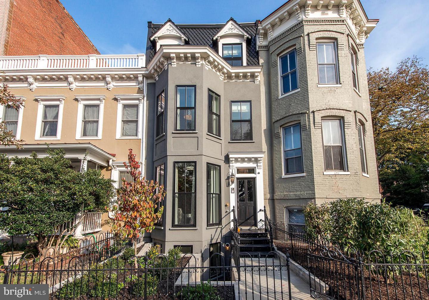 Property Photo:  418 Seward Square SE 3  DC 20003 