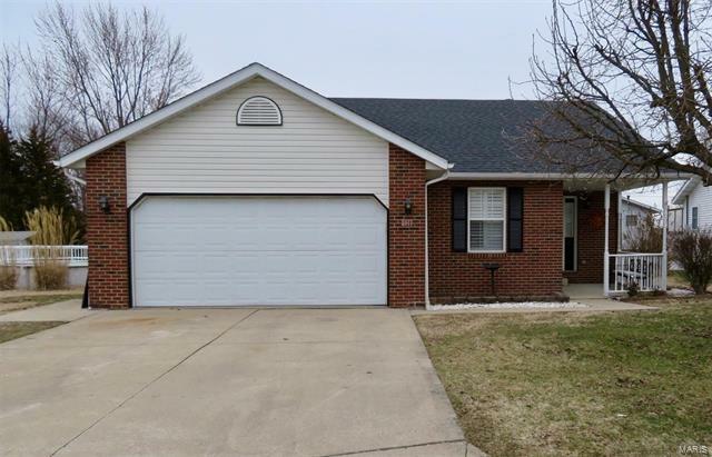 Property Photo:  2917 Periwinkle Court   62249 