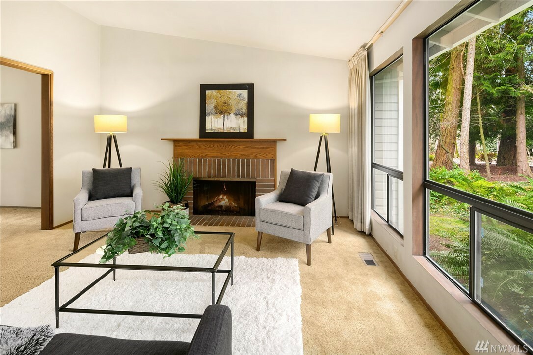 Property Photo:  8651 SE 60th St  WA 98040 