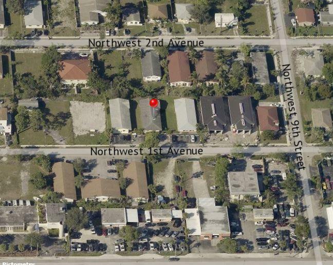 Property Photo:  827 NW 1st Avenue 2  FL 33311 