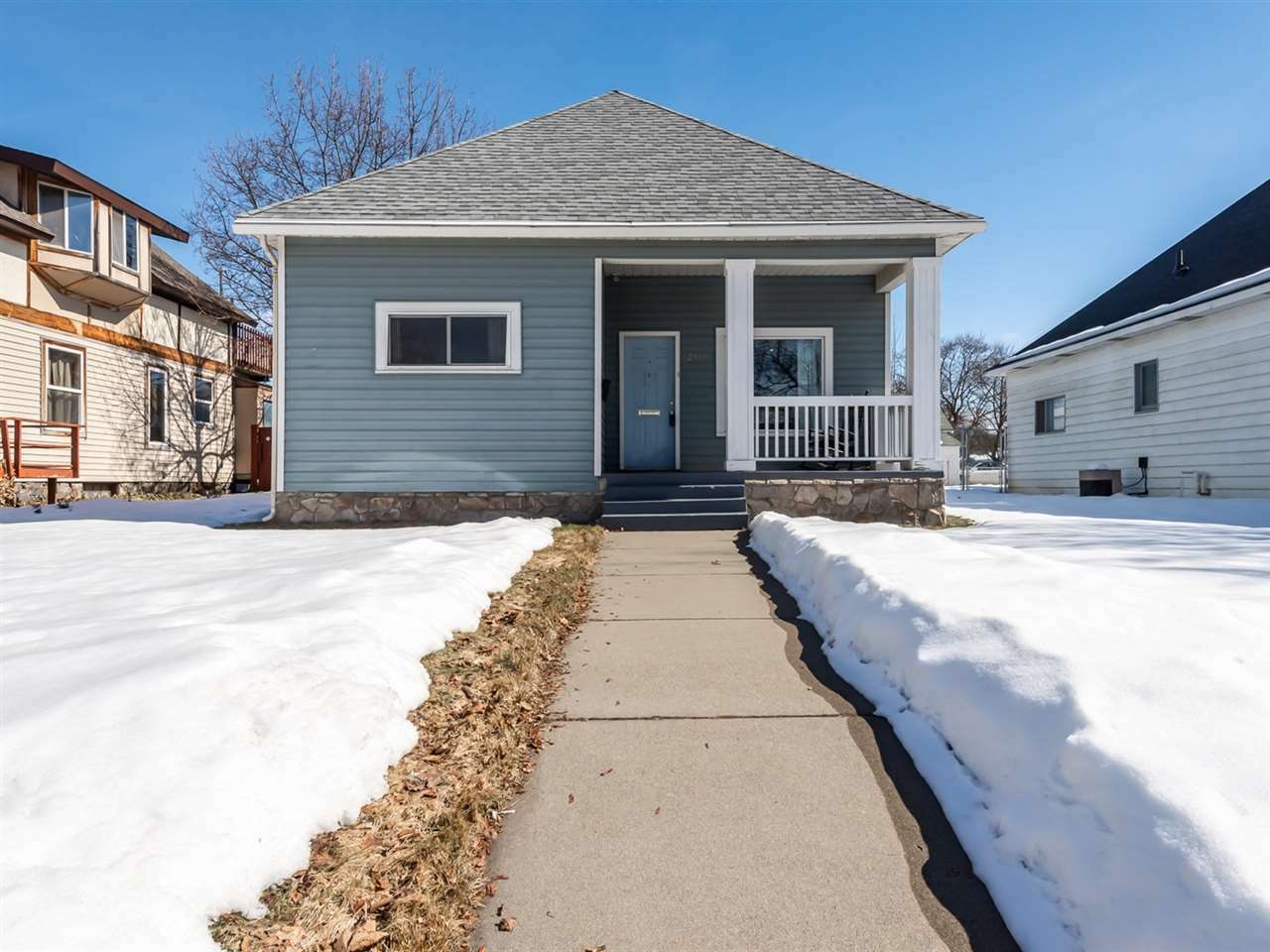 Property Photo: 2408 N Wall St WA 99205